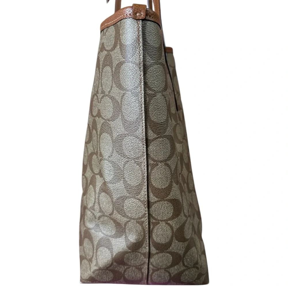 Coach Brown Classic Tote Bag - Picture 4 of 17